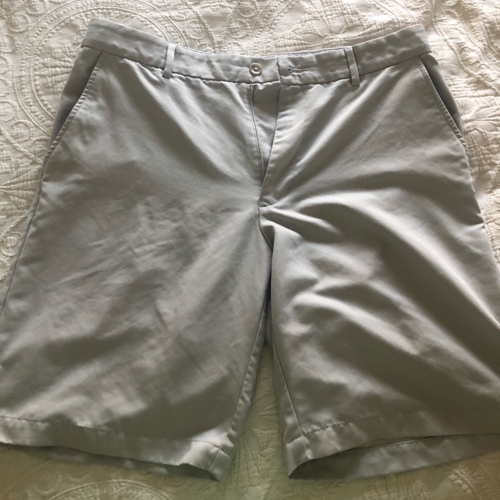 Greg Norman Size 34 Khaki Shorts